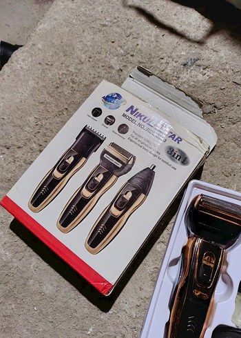 Beden Renk Altın Renkli 3'ü 1 Arada Elektrikli Tıraş Makinesi