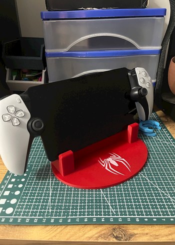 Sony Kırmızı Örümcek Temalı PS portal Standı