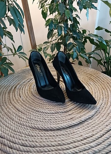 36 Beden Siyah Süet Stiletto