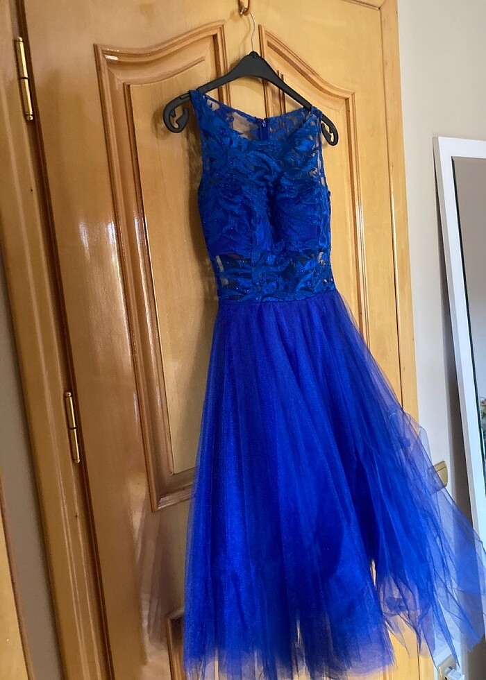 Parti elbisesi kabarik tül detayli dantelli - Görsel 4