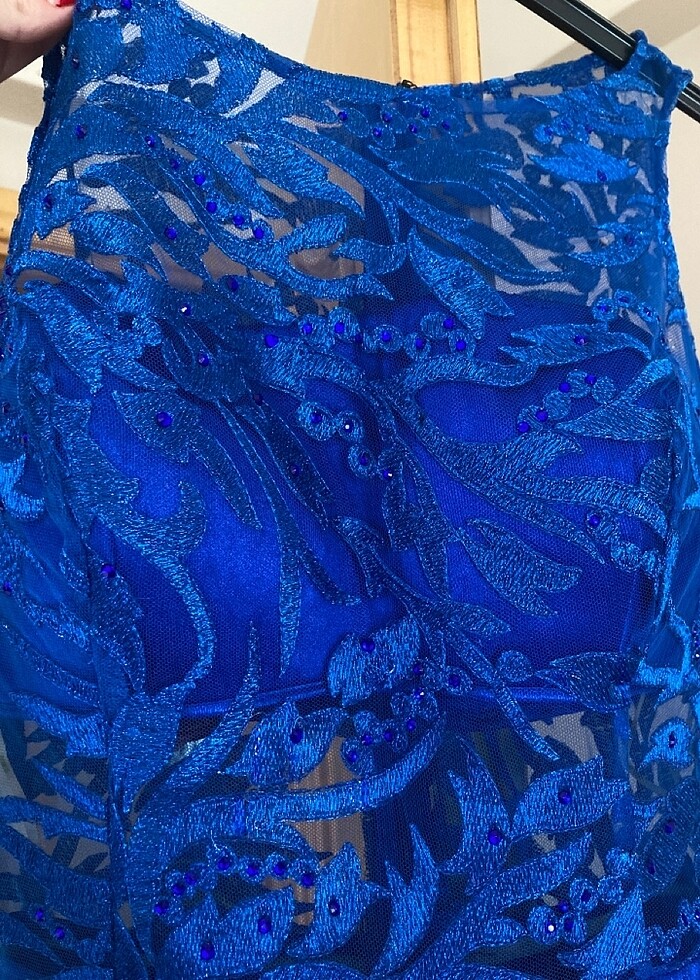 Parti elbisesi kabarik tül detayli dantelli - Görsel 5