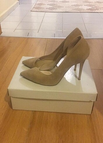 Diğer Stilletto ayakkabı sarı renk
