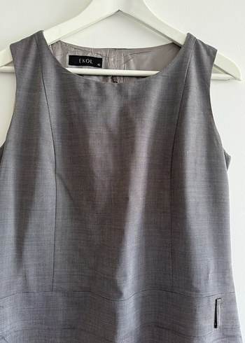 Kadın Gri Kolsuz Kumaş Elbise - Görsel 2