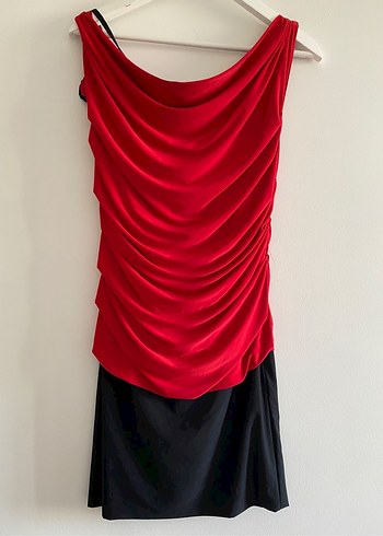 Kırmızı Drapeli Gece Elbisesi - Görsel 4