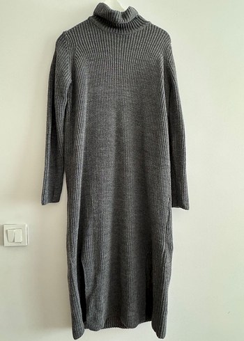 Gri Yüksek Yakalı Triko Uzun Elbise - Görsel 2