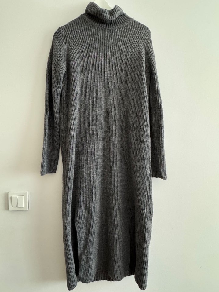 Gri Yüksek Yakalı Triko Uzun Elbise - Görsel 2
