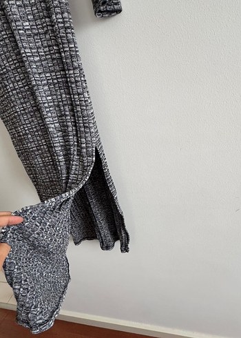 Gri V Yaka Uzun Triko Elbise - Görsel 3