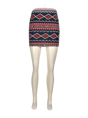 Bershka Mini Etek %70 İndirimli.