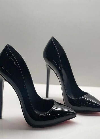 Siyah rugan stiletto