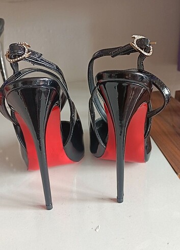 Diğer Siyah rugan bilekten bağlamalı stiletto 34 numara