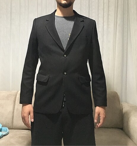 Siyah takım ceketi