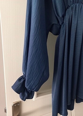 Diğer Parlak kaliteli saten kumaşlı beli lastikli tunik