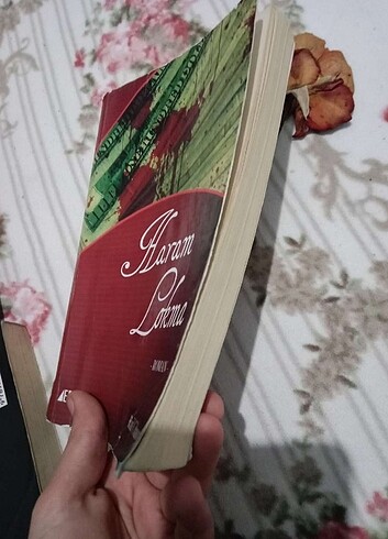 bir kadının iffeti örtüsüdür... harika bir kitap