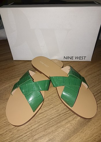 Nine West Nine West Yeşil Yılan Desenli Dolgu Topuk Terlik