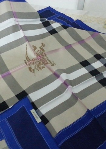 Burberry Sura ipek eşarp