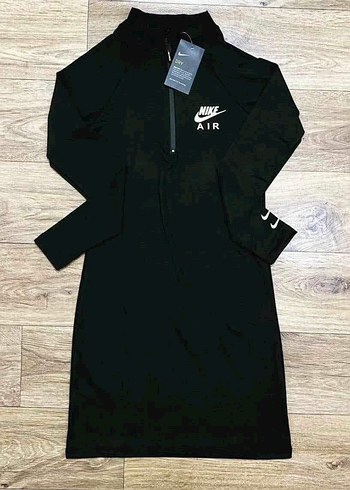 Nike Siyah Uzun Kollu Fermuarli Tunik