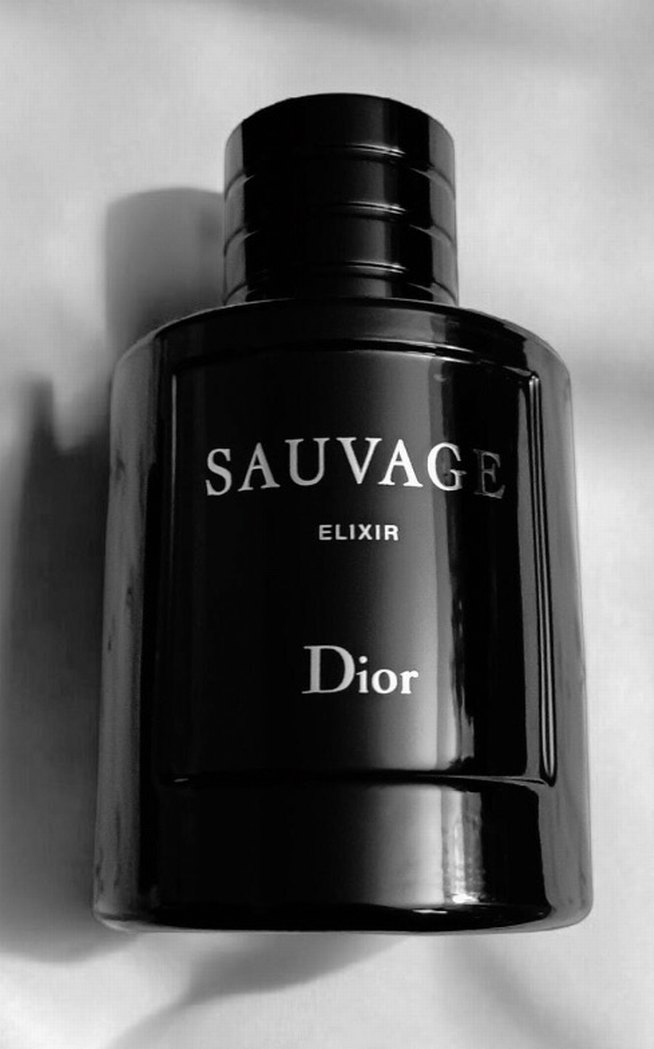 Dior Sauvage Elixir Erkek Parfümü 60 ml - Görsel 2