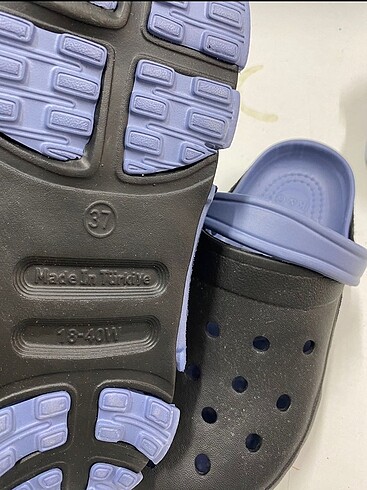 37 Beden siyah Renk Crocs terlik 37 no