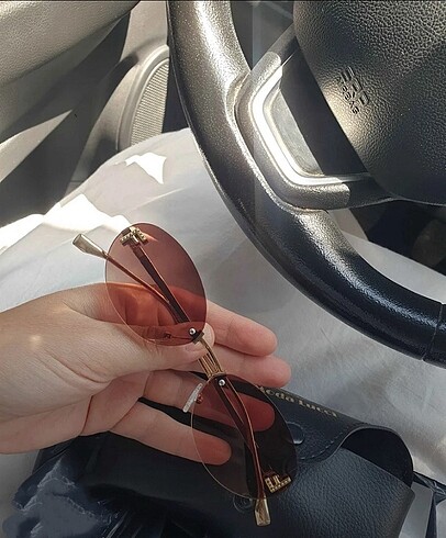 Fendi kahverengi güneş gözlüğü