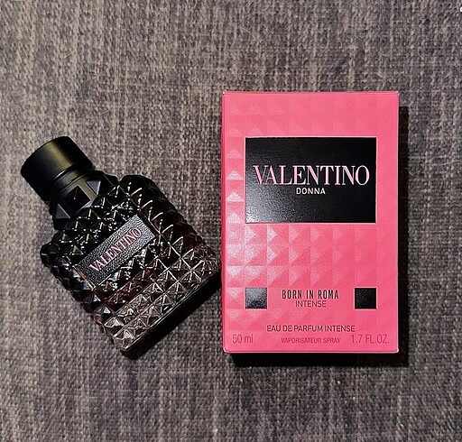 valentino donna born in roma intense