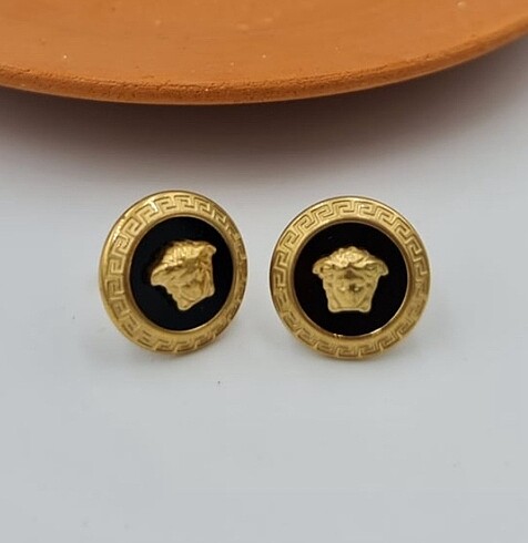Beden Versace küpe