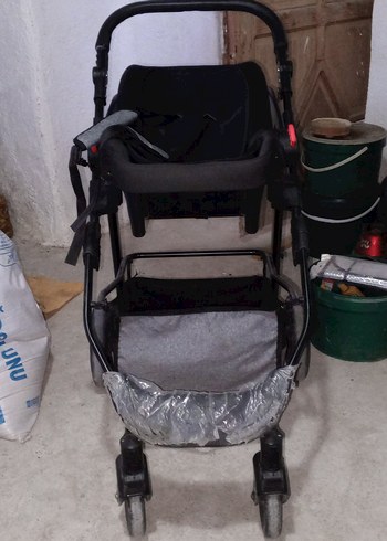 Gri Bebek Arabası Katlanabilir ve Hafif - Görsel 6