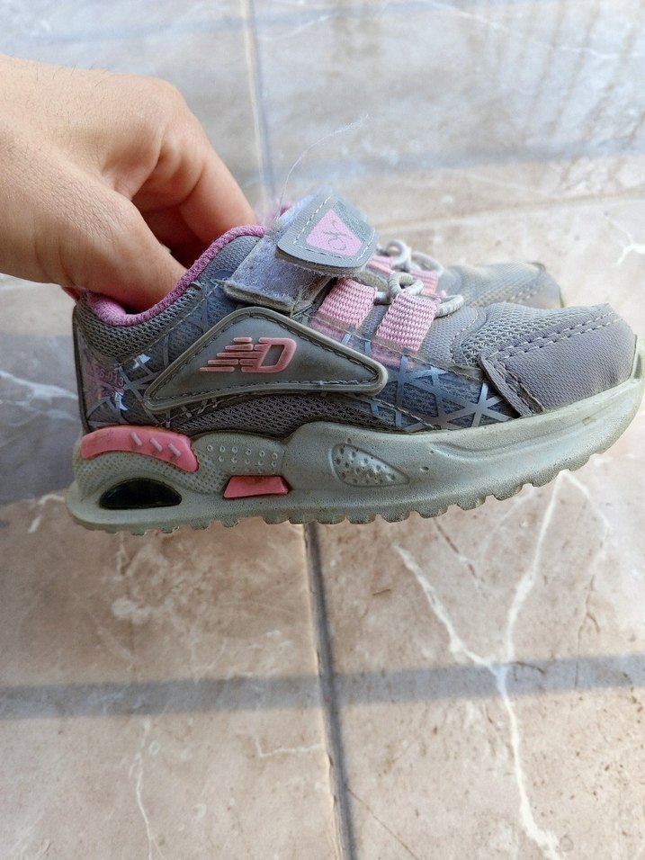 Kız Çocuk Gri Bağcıksız Sneakers - Görsel 3