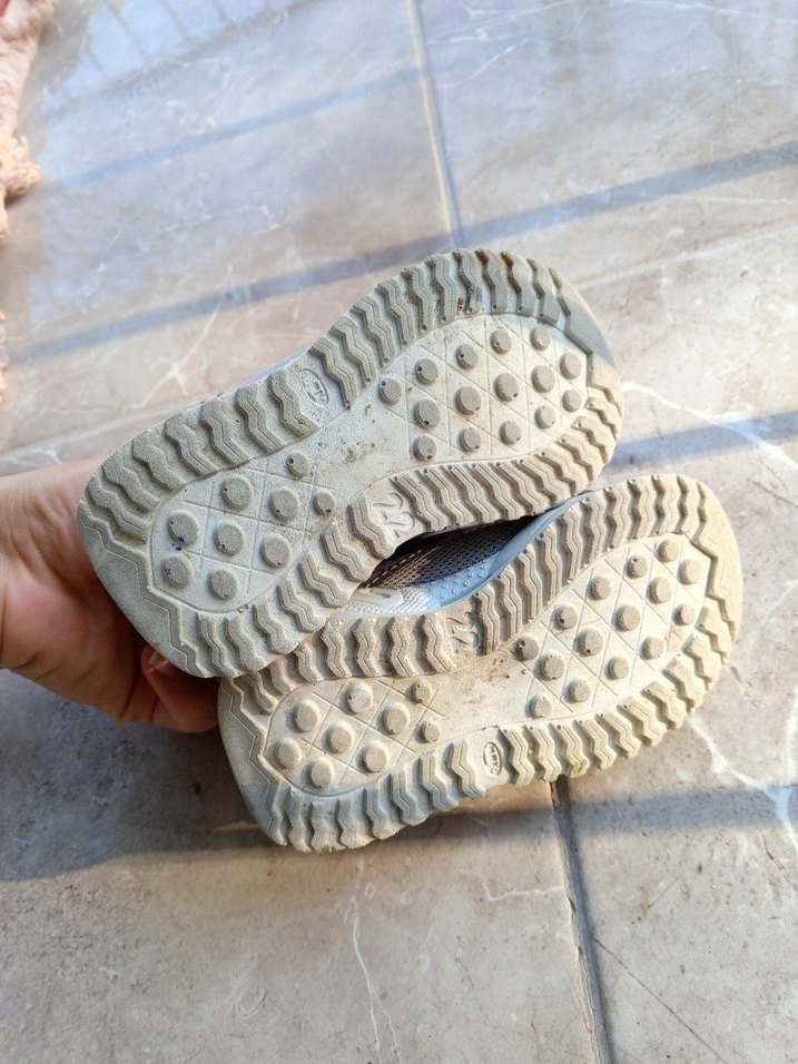 Kız Çocuk Gri Bağcıksız Sneakers - Görsel 4