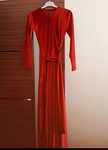 36 Beden kırmızı Renk Kadife bordo elbise