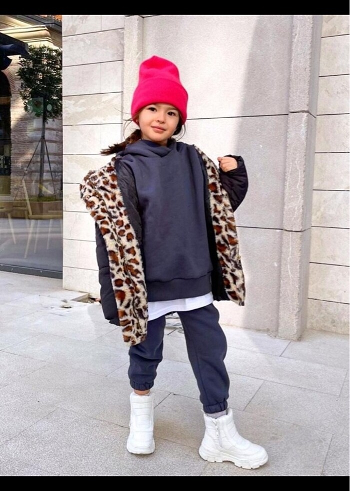 Kız çoçuğu montu - Görsel 2