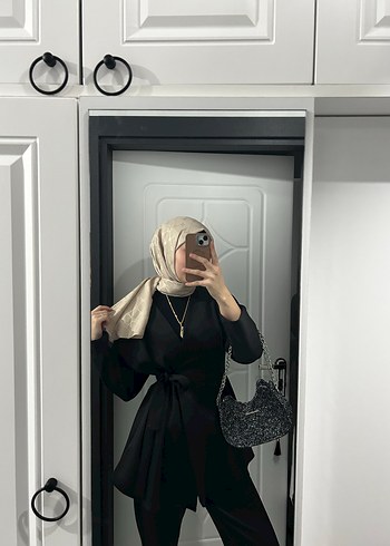 Beden Zincir Detaylı Siyah Kadın Çanta