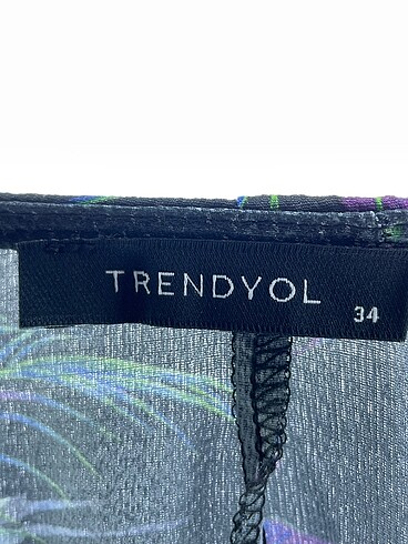 34 Beden çeşitli Renk Trendyol & Milla Kısa Elbise %70 İndirimli.