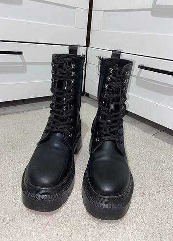 36 Beden Kadın bot , postal