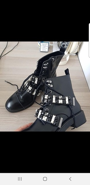 36 Beden yepyeni zara tasli botumuz