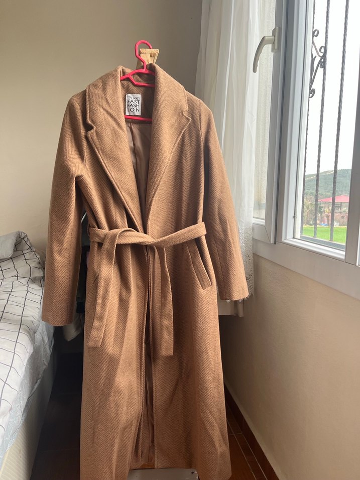 Kadın Bej Kemerli Uzun Kaban M beden - Görsel 2