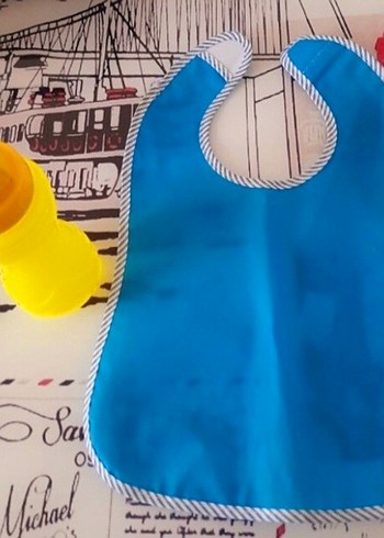 Sarı Bebek Biberonu ve önlük - Görsel 3