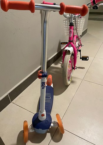 Çocuklar için 3 tekerlekli turuncu renkli scooter Btwin 8100 - Görsel 3
