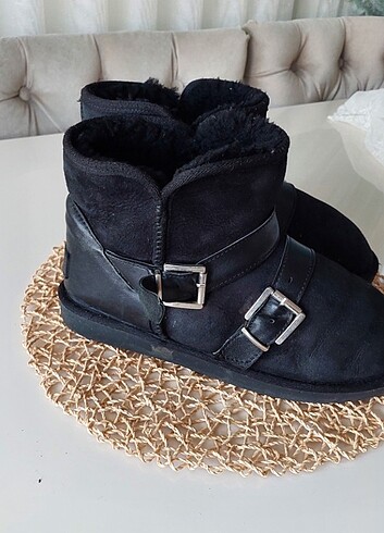 Pegia Pegia ugg orjinal bot