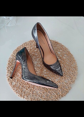 Beymen collection antresit stiletto 