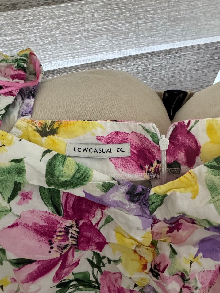 Çiçek Desenli, Askısız, Düğmeli Kız Elbisesi - Görsel 4