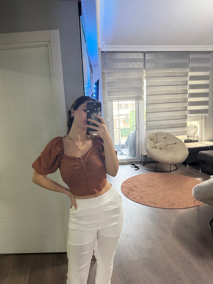 Bej V Yaka Kısa Kollu Salaş Bluz ve alt takım - Görsel 4