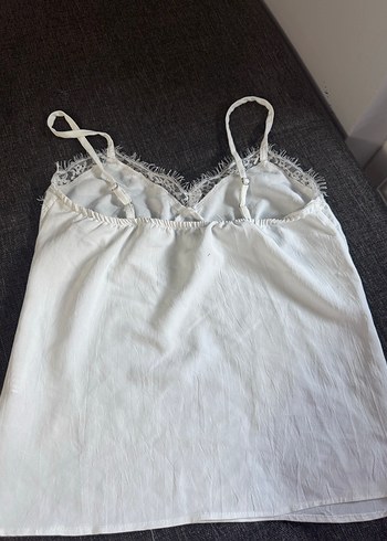 Dantel Detaylı Beyaz V Yakalı Kadın Atlet - Görsel 2