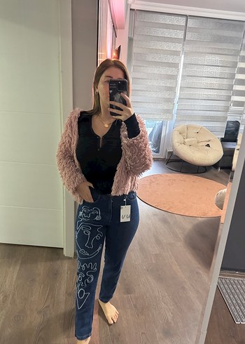 Kahverengi Tüylü, Batik Desenli Bol Kesim Kadın Kot Pantolon - Görsel 5