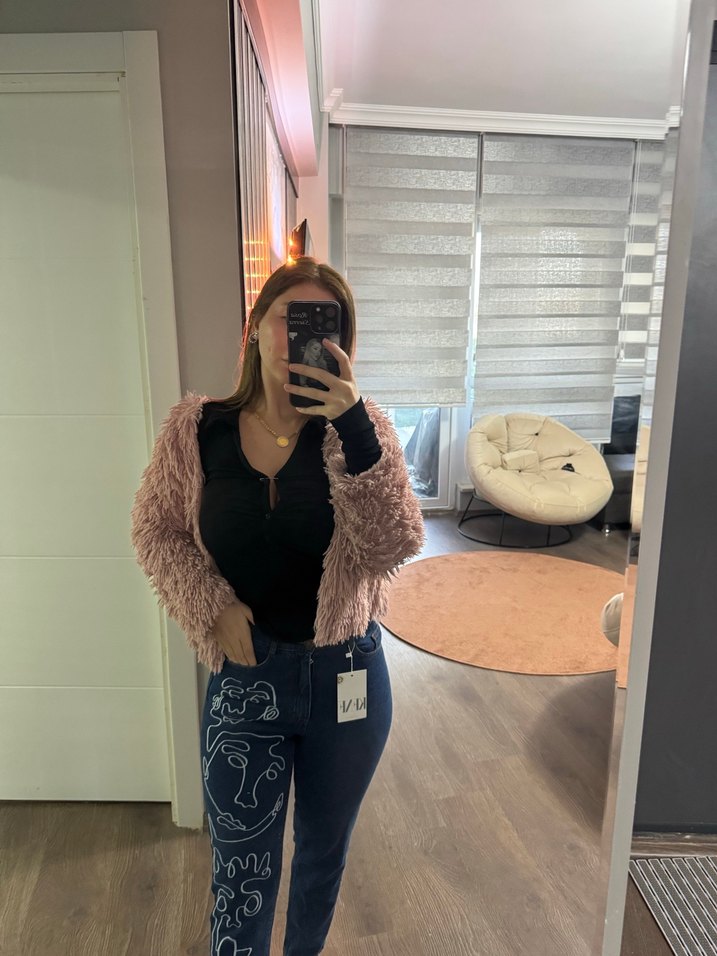 Kahverengi Tüylü, Batik Desenli Bol Kesim Kadın Kot Pantolon - Görsel 4