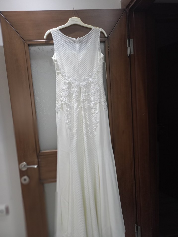 V Yaka Kolsuz  beyaz nikah elbisesi - Görsel 2