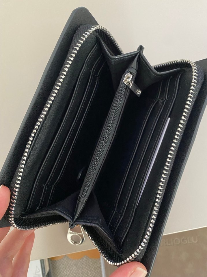 Siyah Deri Kadın Fermuarlı Cüzdan - Görsel 4