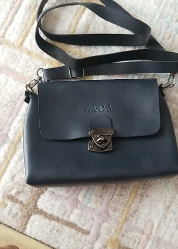 ZARA Siyah Deri Tokalı Kadın Çanta