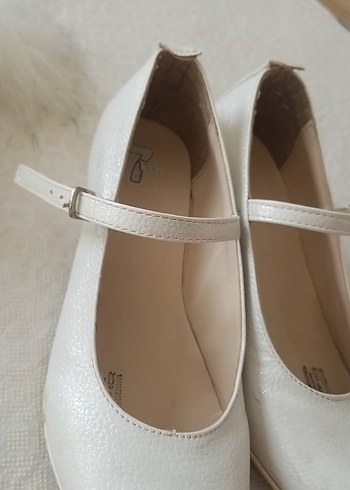 Kız Çocuk Beyaz Tokalı Babet Ayakkabı - Görsel 5