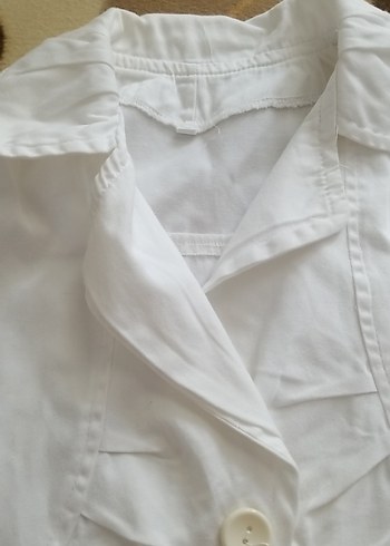 Kız Çocuk Beyaz Kısa Kollu Düğmeli Bolero - Görsel 2