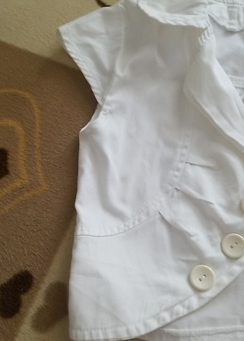 Kız Çocuk Beyaz Kısa Kollu Düğmeli Bolero - Görsel 4